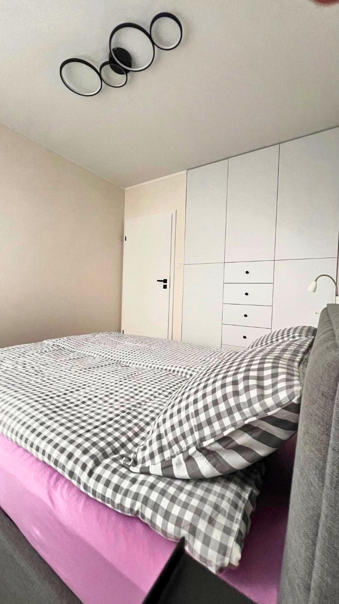 Apartament Purple Познань Экстерьер фото