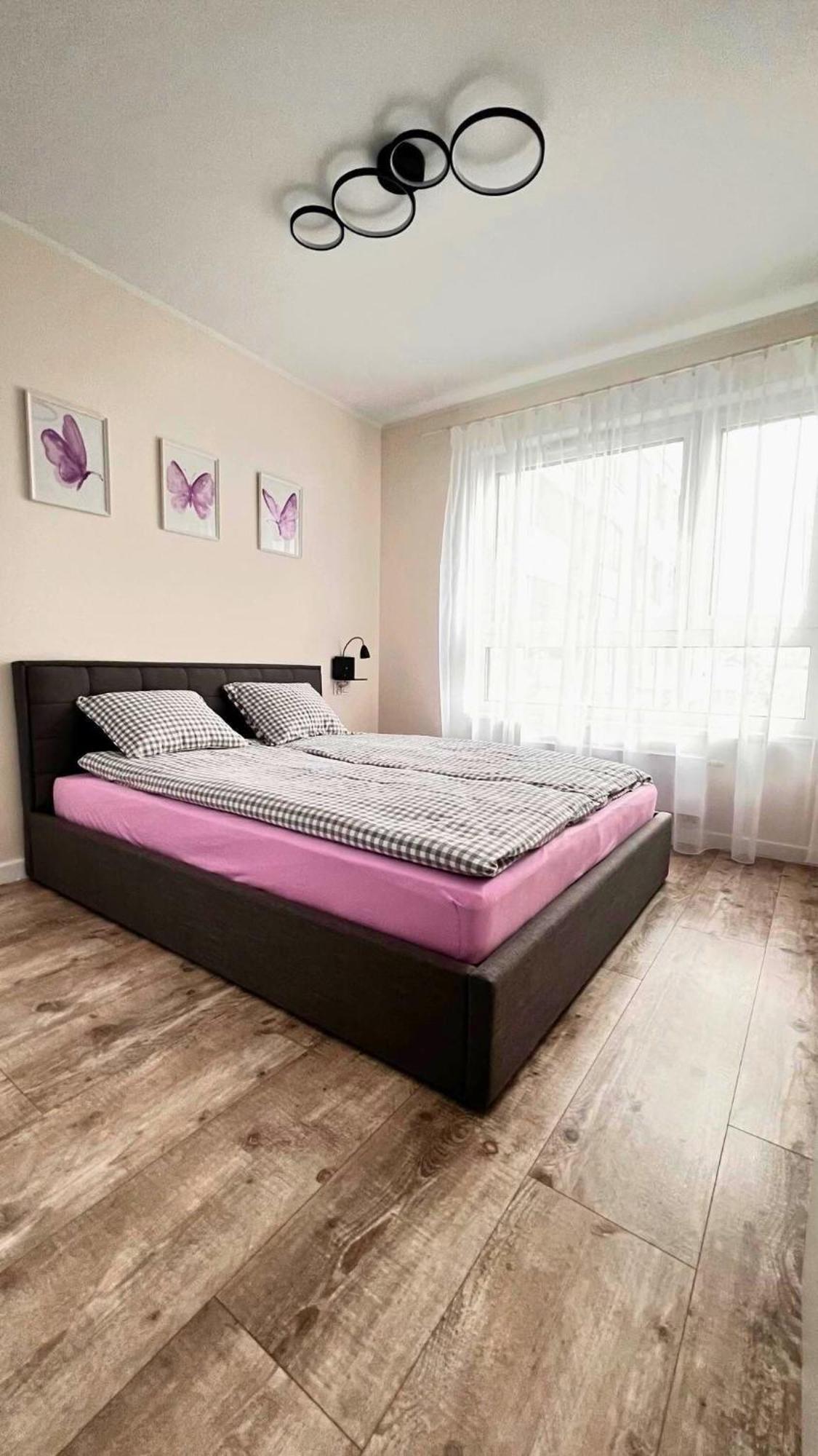 Apartament Purple Познань Экстерьер фото