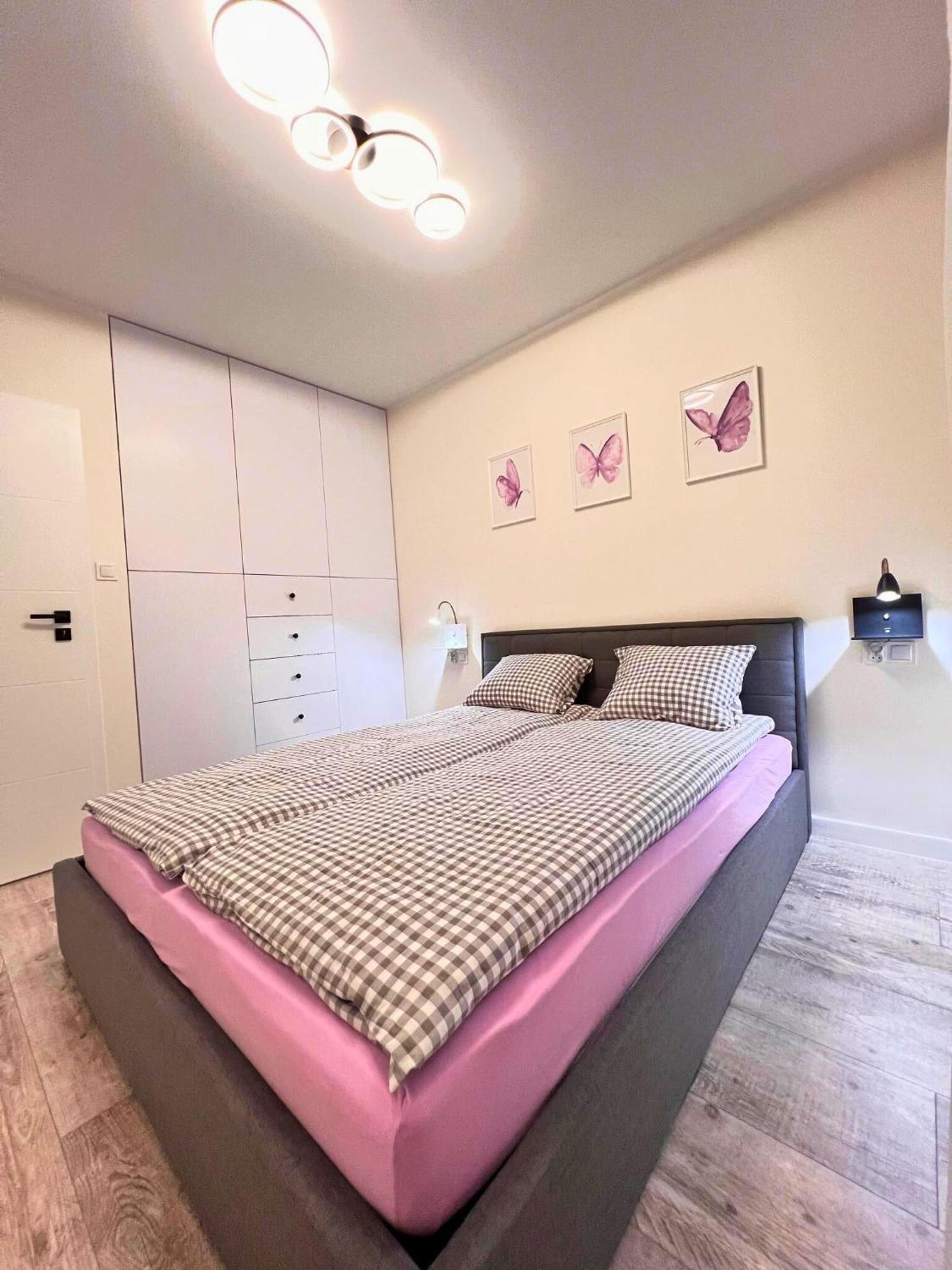 Apartament Purple Познань Экстерьер фото