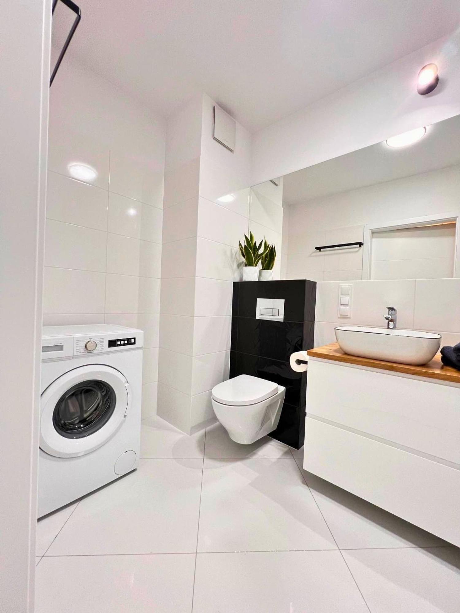 Apartament Purple Познань Экстерьер фото